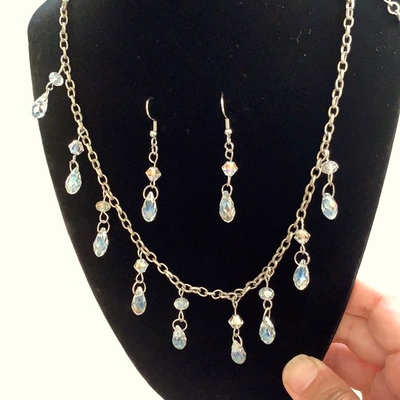 Gorgeous Austrian Crystal set necklace,earginsNWOT Liz Palacios inspired - Picture 9 of 17